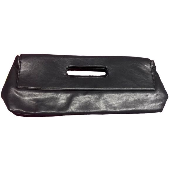 Long gray PVC clutch with magnetic snap - Picture 10 of 15